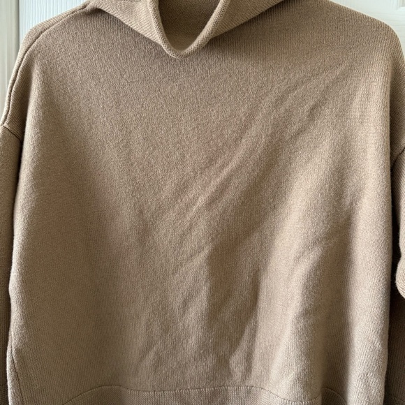 Wilfred Aritzia Cyprie 100% Merino Wool Turtleneck Cropped Sweater Size Medium - Picture 2 of 9